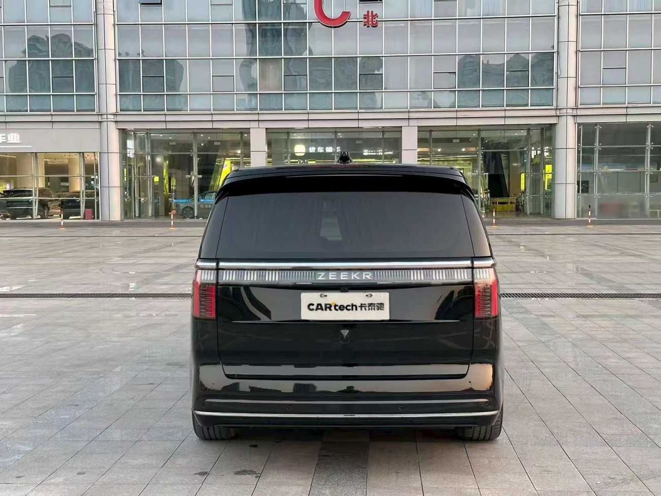 Zeekr 009 2023