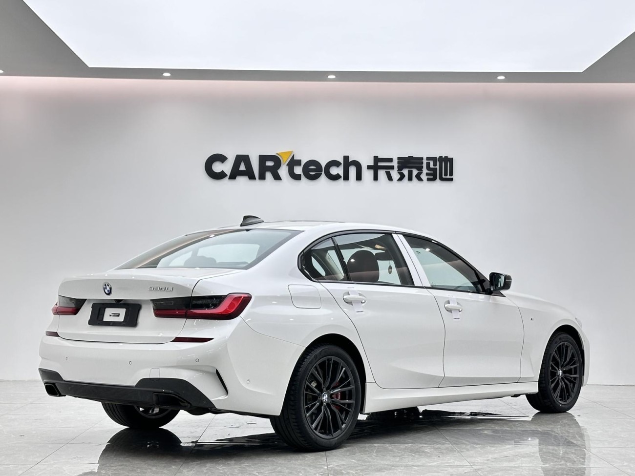 BMW 330Li 2021