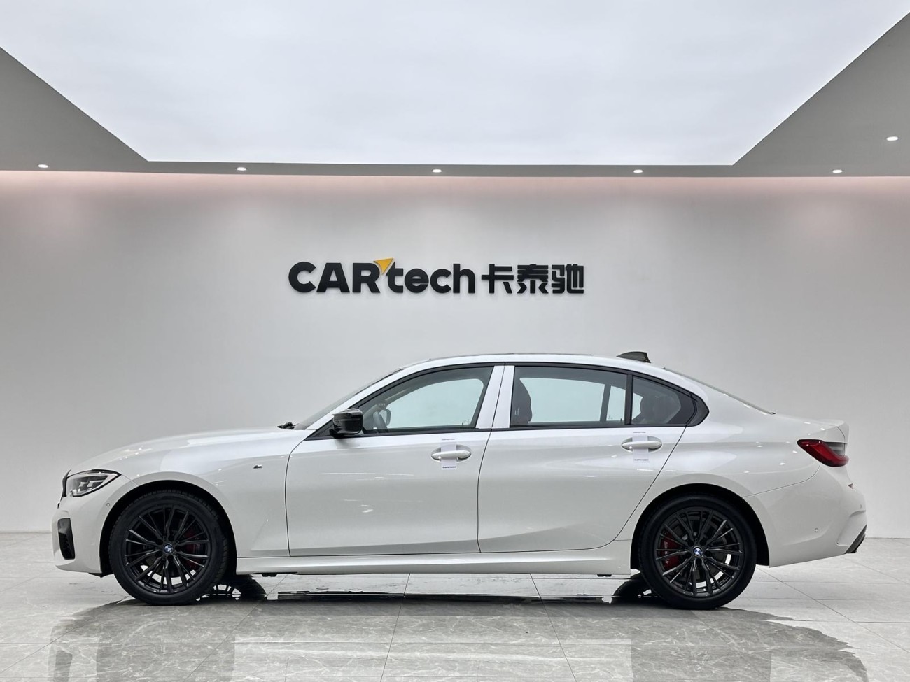 BMW 330Li 2021