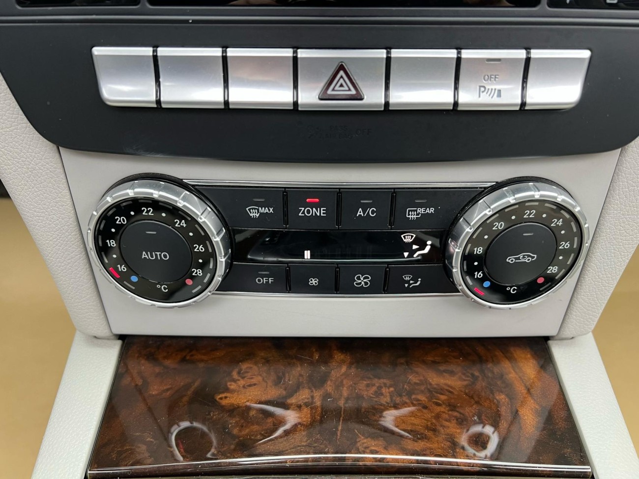 Mercedes-Benz C 260 2014