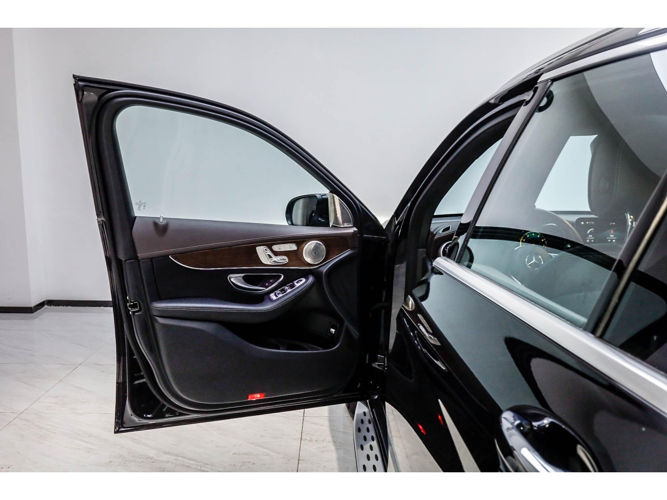 Mercedes-Benz GLC 260 L 2021