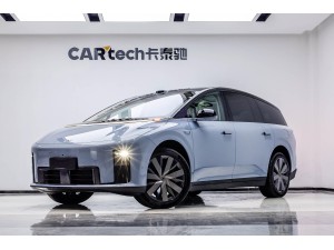 Li Auto i8 2025
