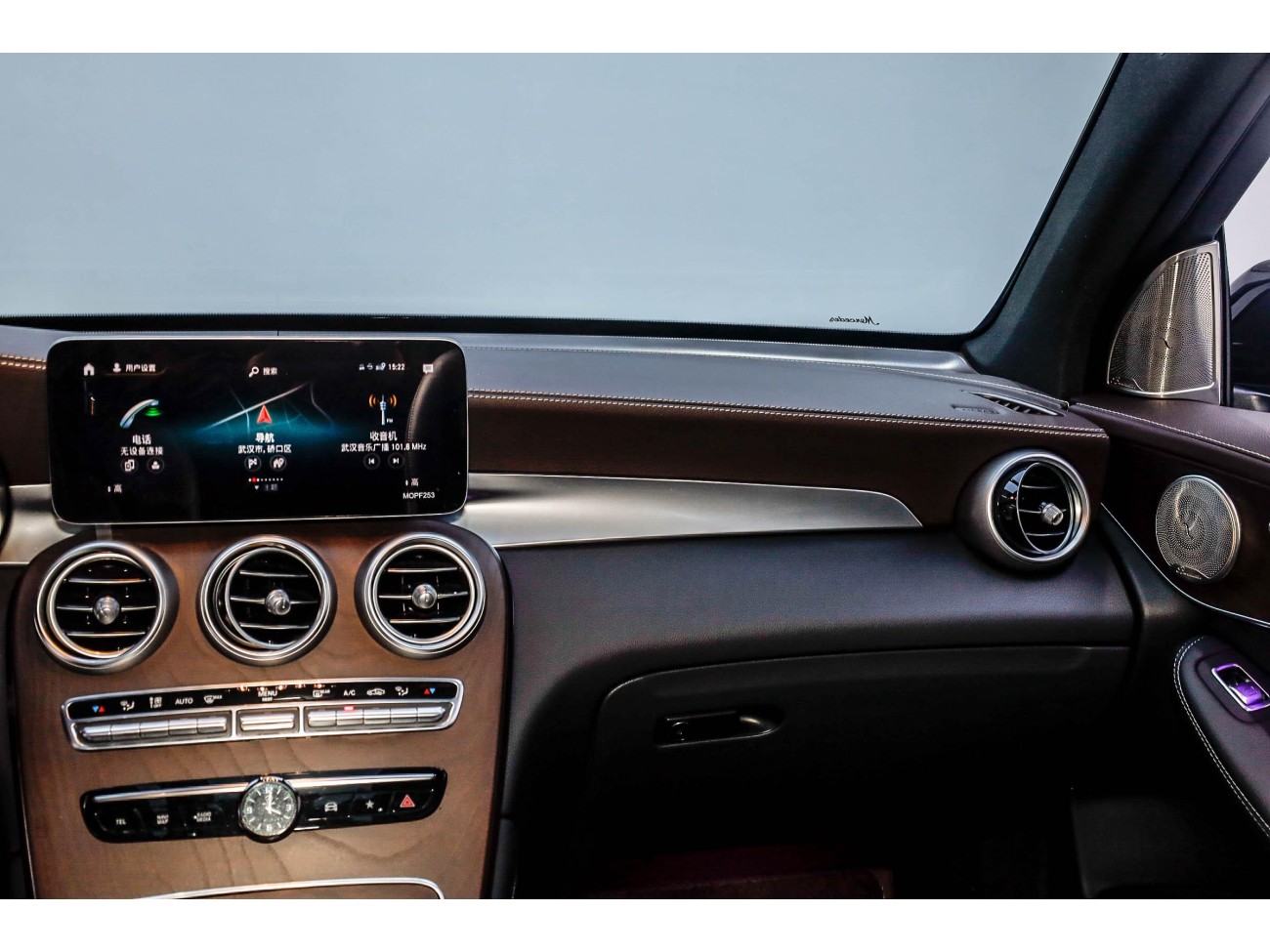 Mercedes-Benz GLC 260 L 2021