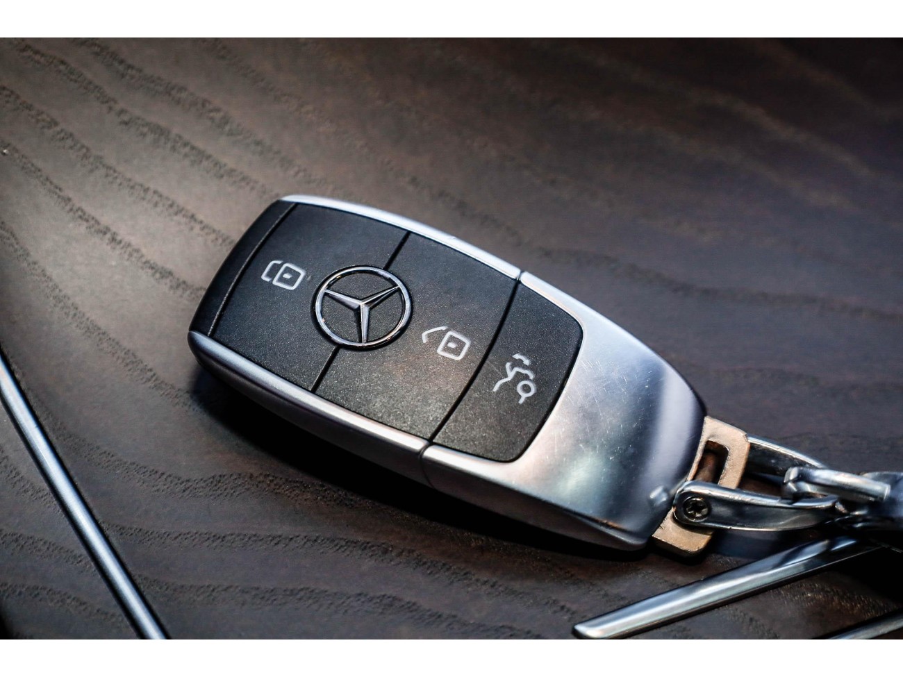 Mercedes-Benz GLC 260 L 2021