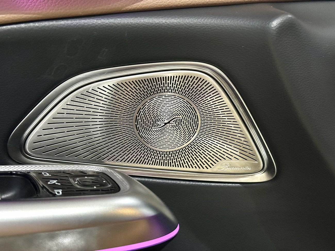 Mercedes-Benz E 300 L 2025