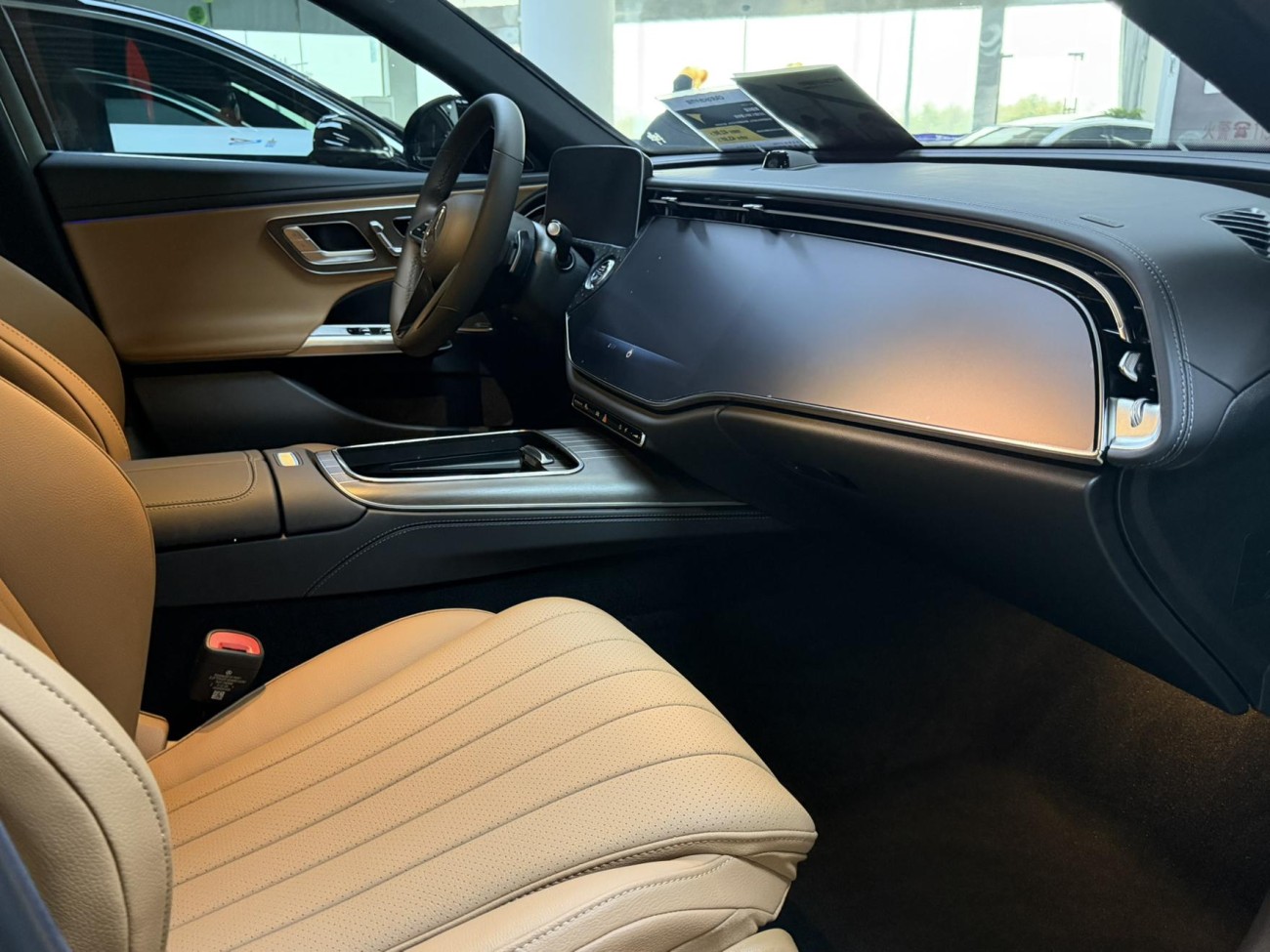 Mercedes-Benz E 300 L 2025