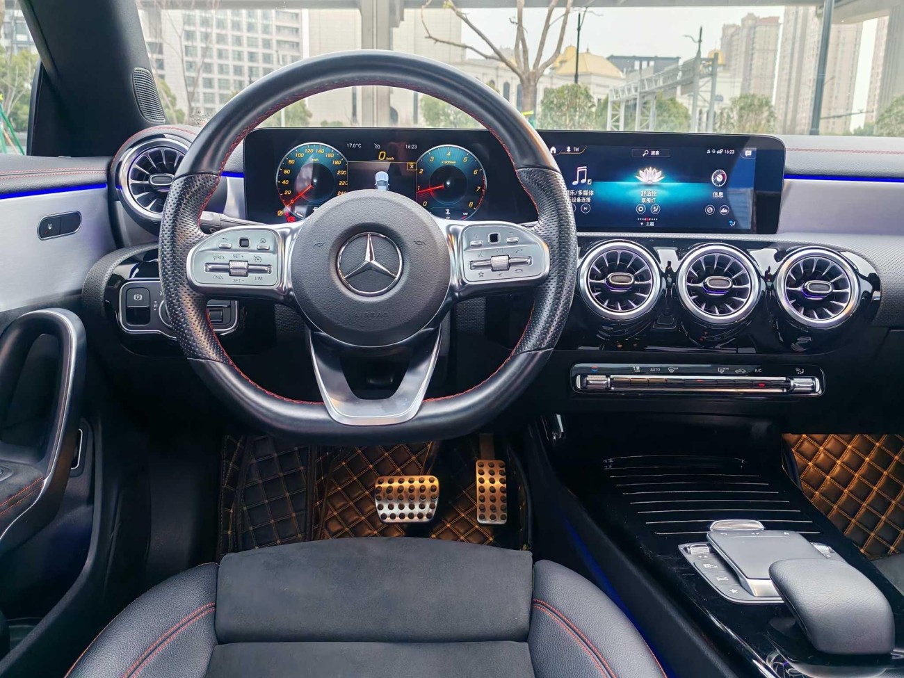 Mercedes-Benz CLA 200 4MATIC 2022