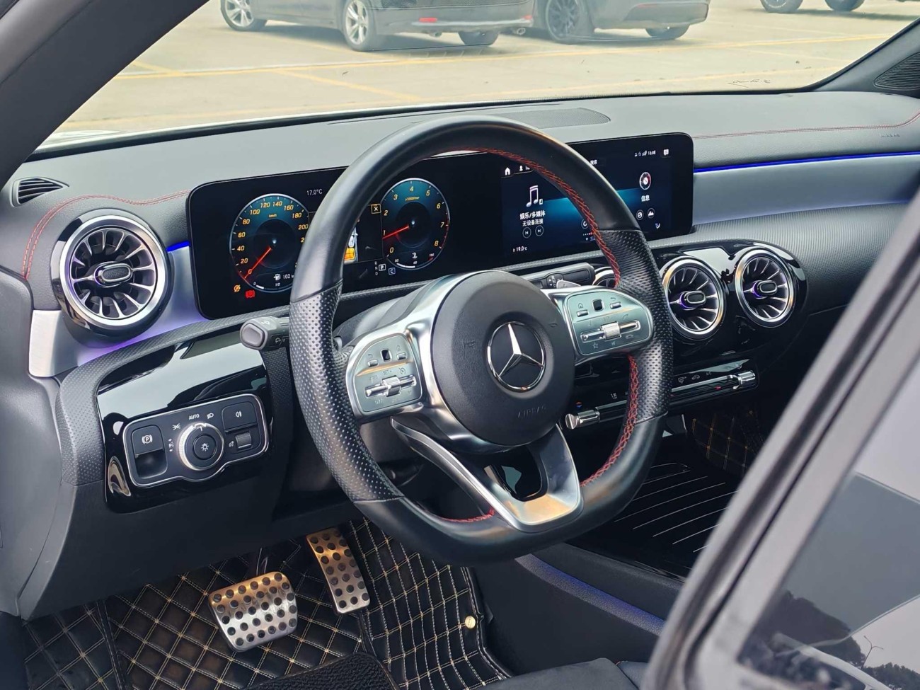 Mercedes-Benz CLA 200 4MATIC 2022