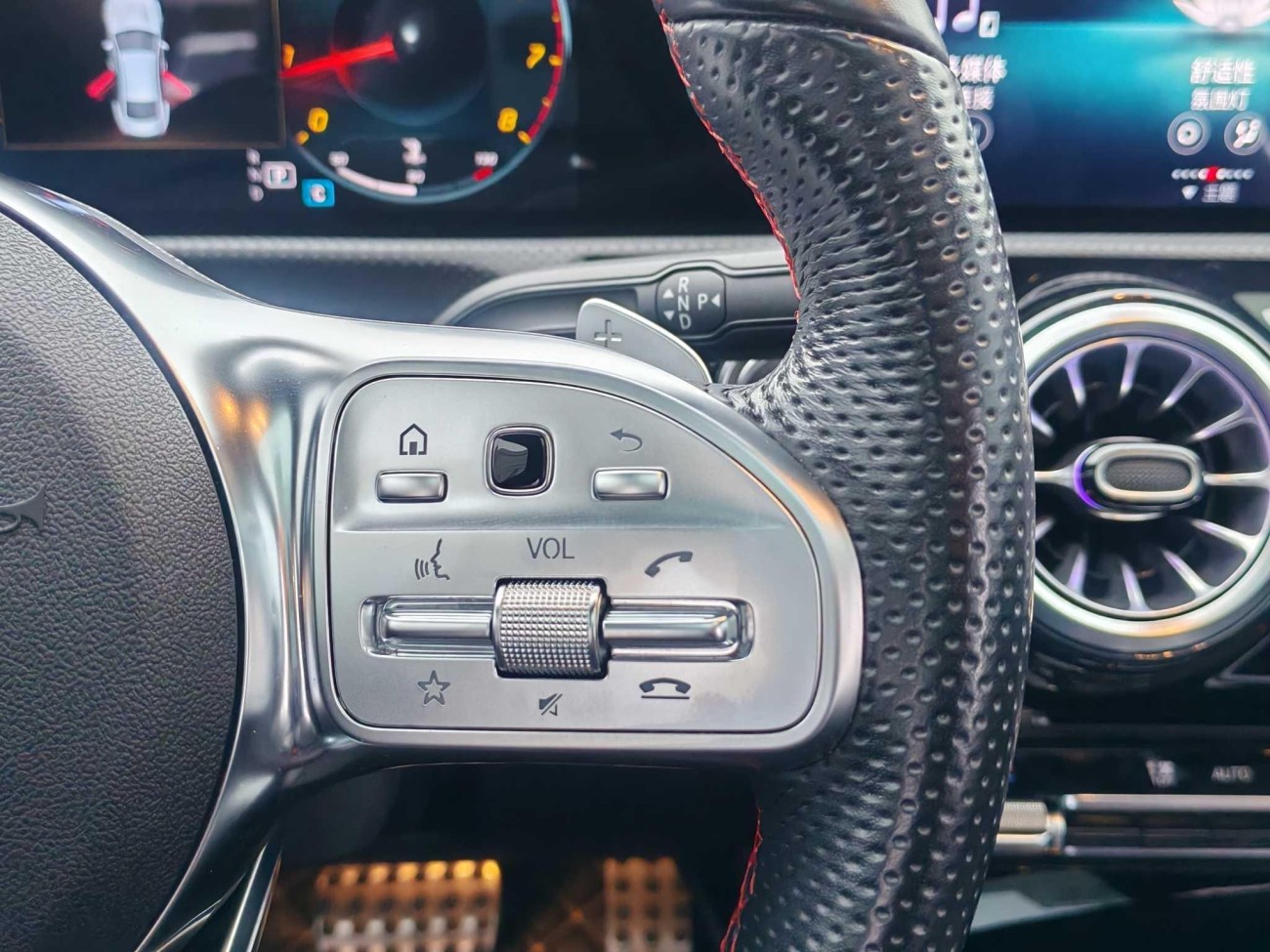 Mercedes-Benz CLA 200 4MATIC 2022