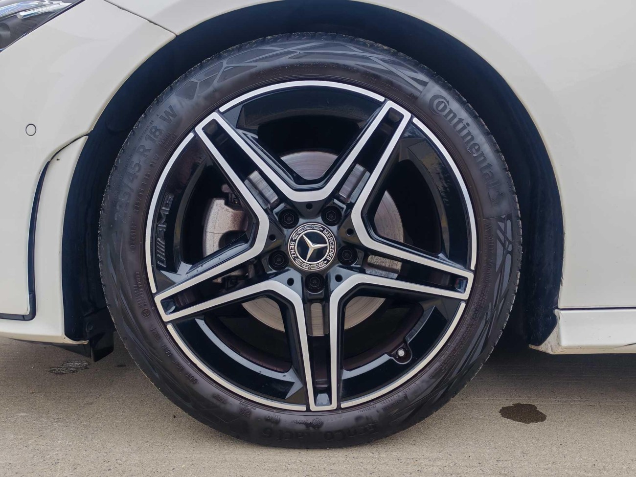 Mercedes-Benz CLA 200 4MATIC 2022