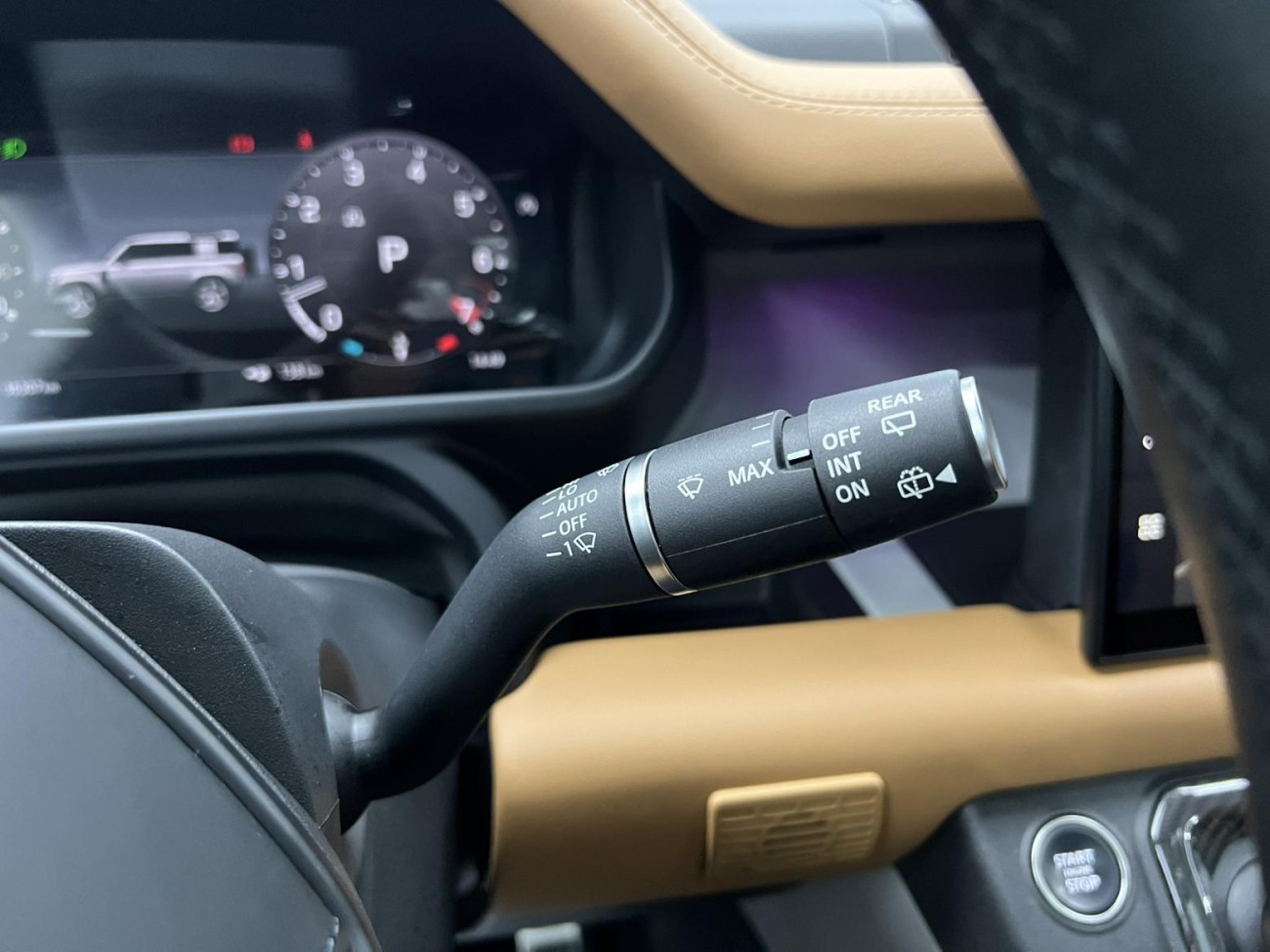 Land Rover Defender 2023