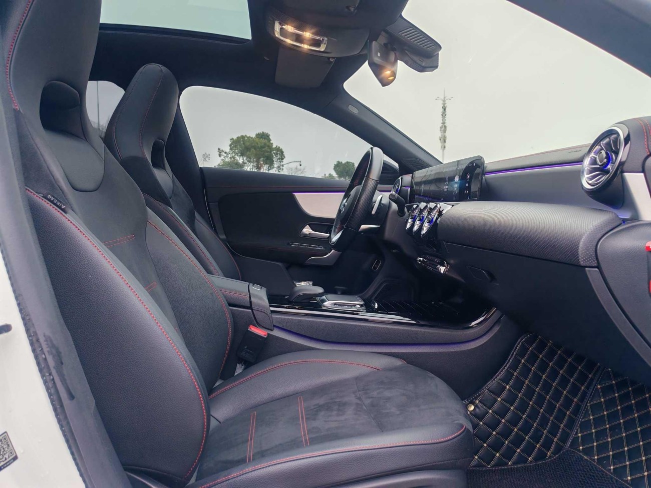 Mercedes-Benz CLA 200 4MATIC 2022