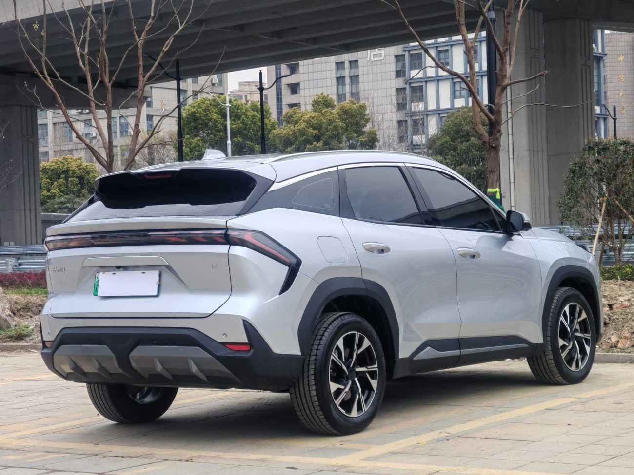 Geely Galaxy Galaxy L7 2024