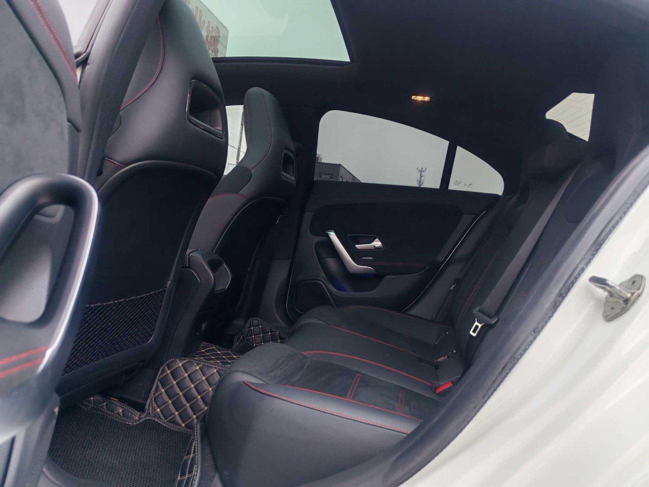 Mercedes-Benz CLA 200 4MATIC 2022