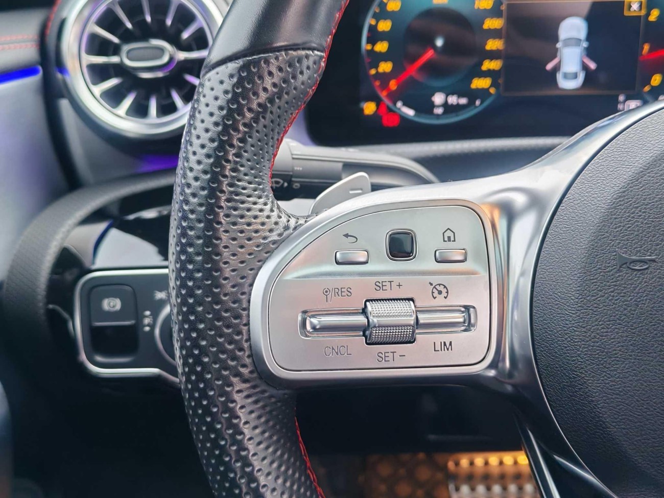 Mercedes-Benz CLA 200 4MATIC 2022