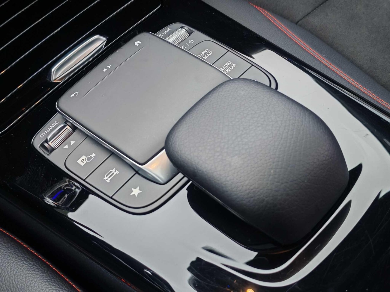 Mercedes-Benz CLA 200 4MATIC 2022