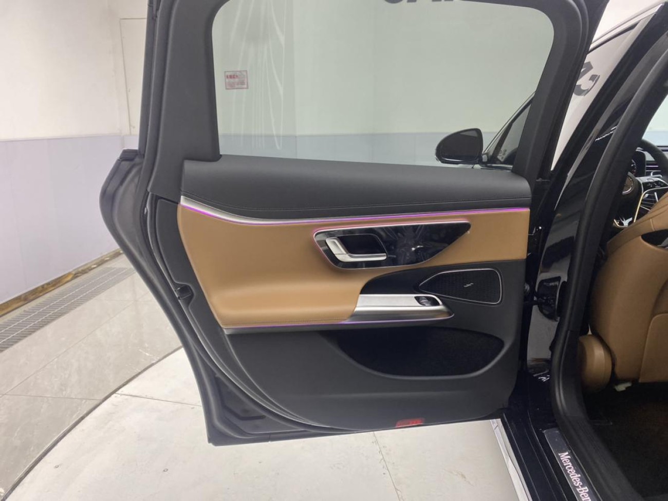 Mercedes-Benz E 260 L 2025