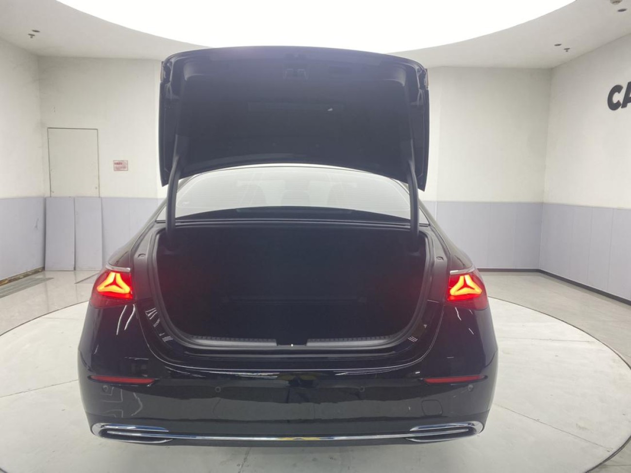 Mercedes-Benz E 260 L 2025