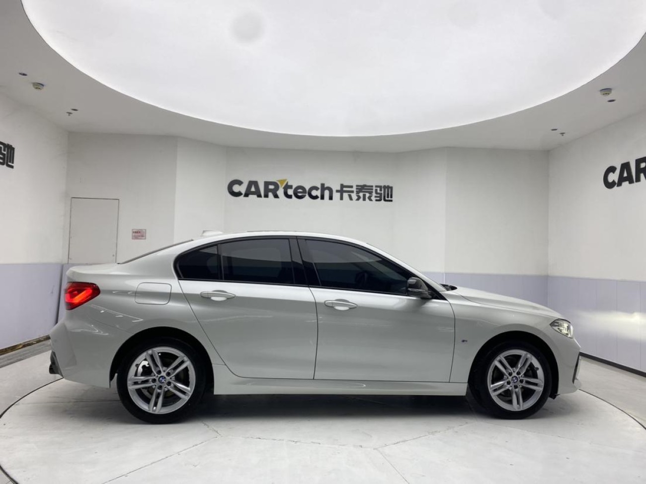 BMW 120i 2021