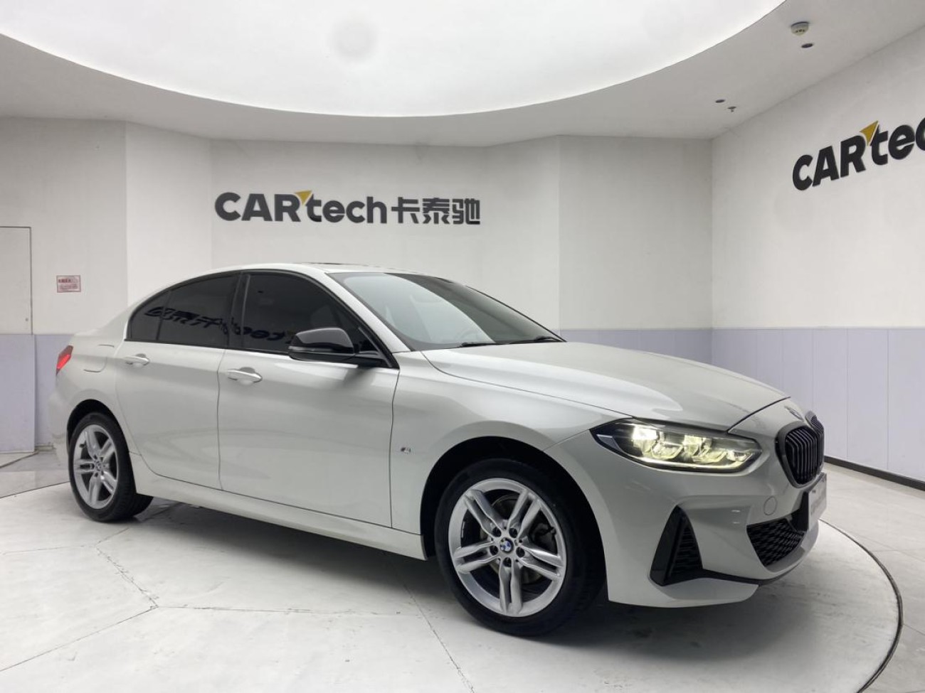 BMW 120i 2021