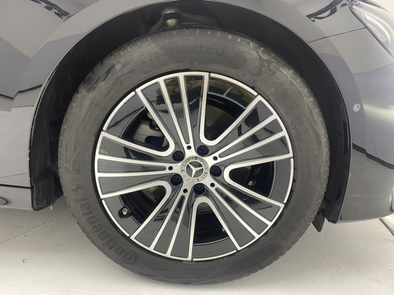 Mercedes-Benz E 260 L 2025