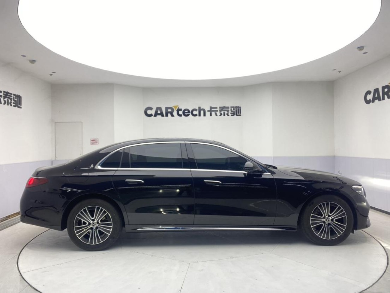 Mercedes-Benz E 260 L 2025