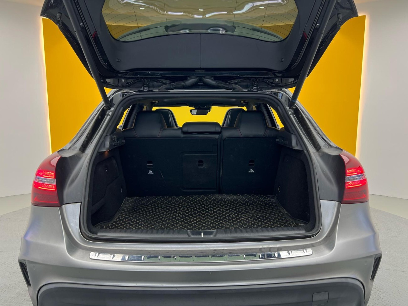 Mercedes-Benz GLA45 4MATIC 2018