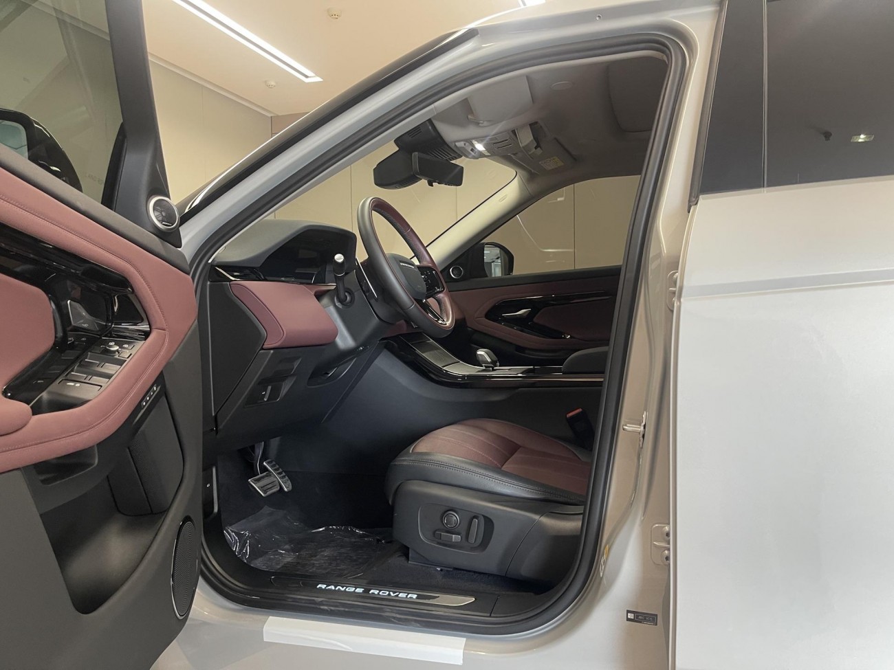 Land Rover Range Rover 2025