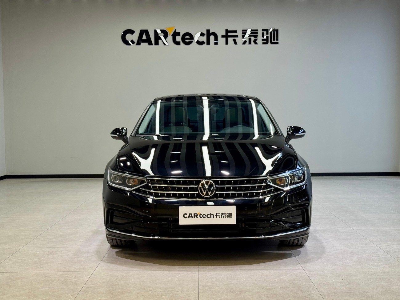 Volkswagen Magotan 2025