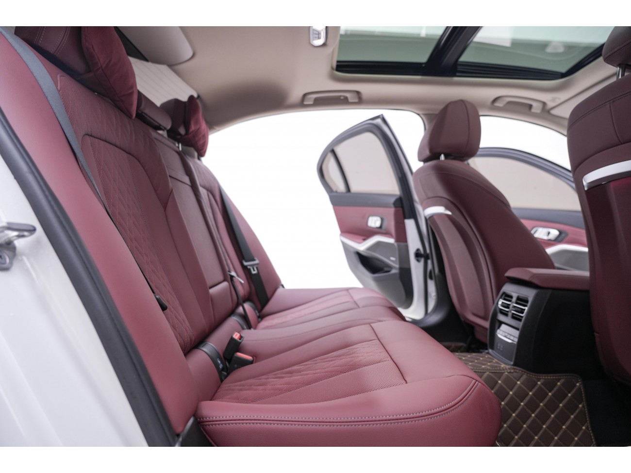 BMW 330Li 2025