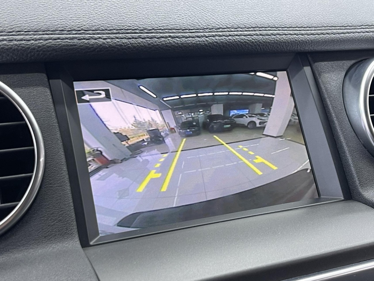 Land Rover Discovery 2019