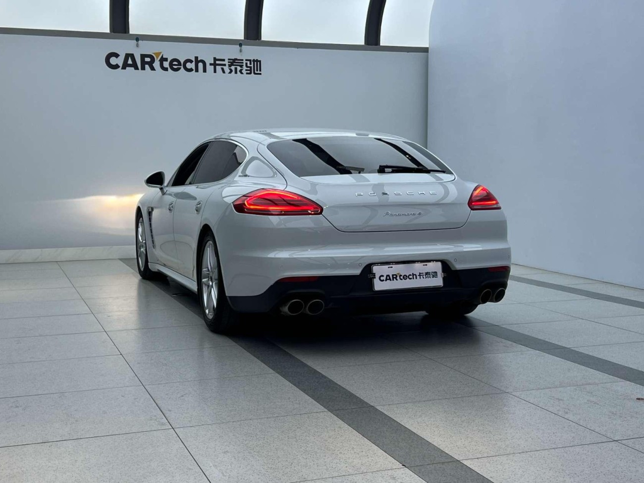 Porsche Panamera 2016