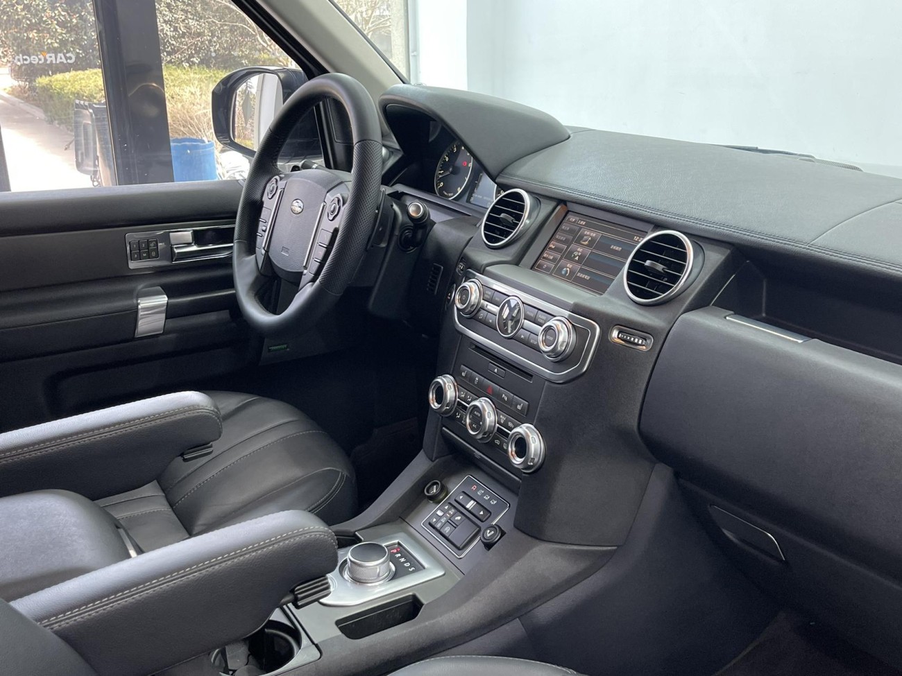 Land Rover Discovery 2019