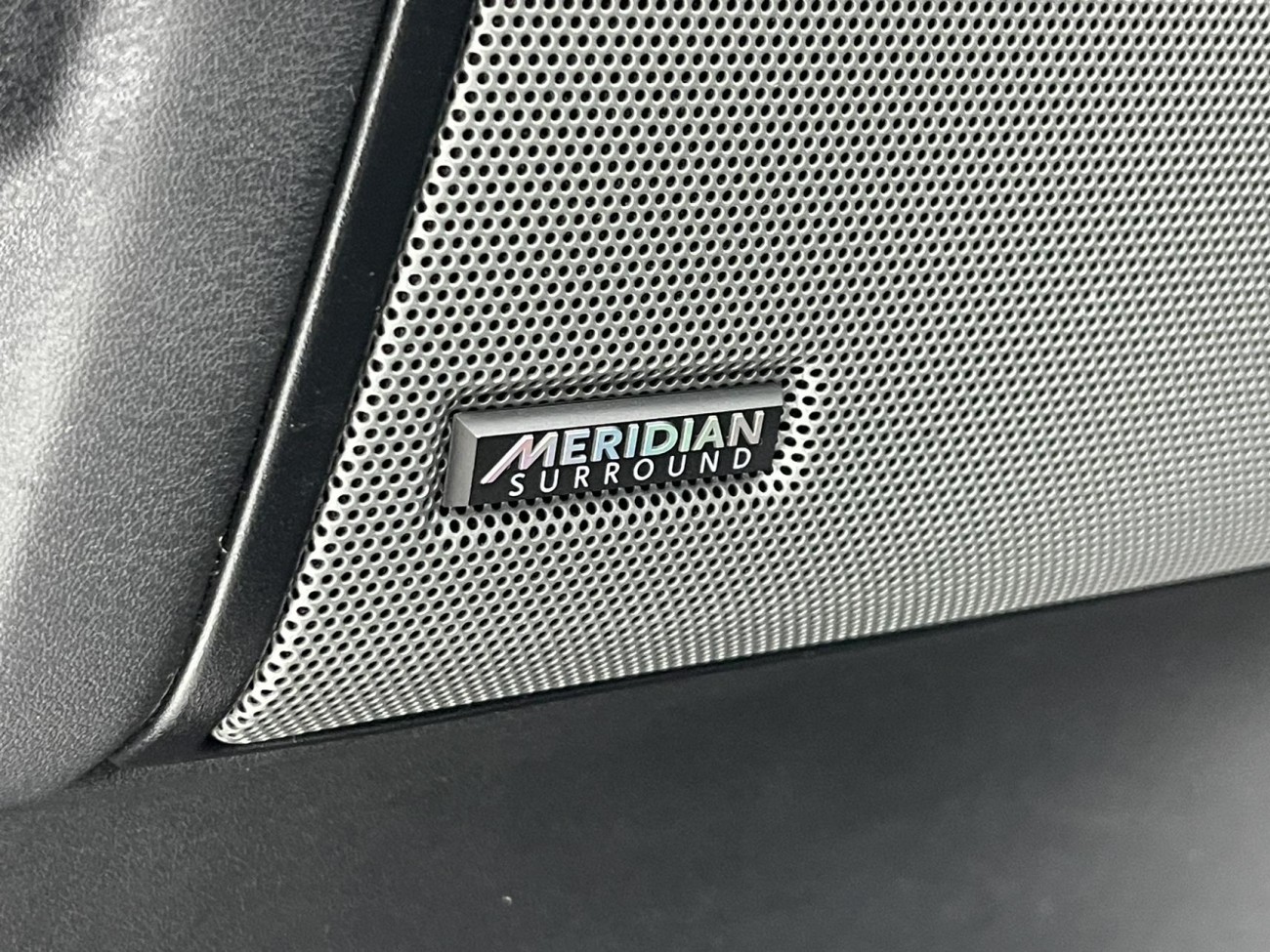 Land Rover Discovery 2019