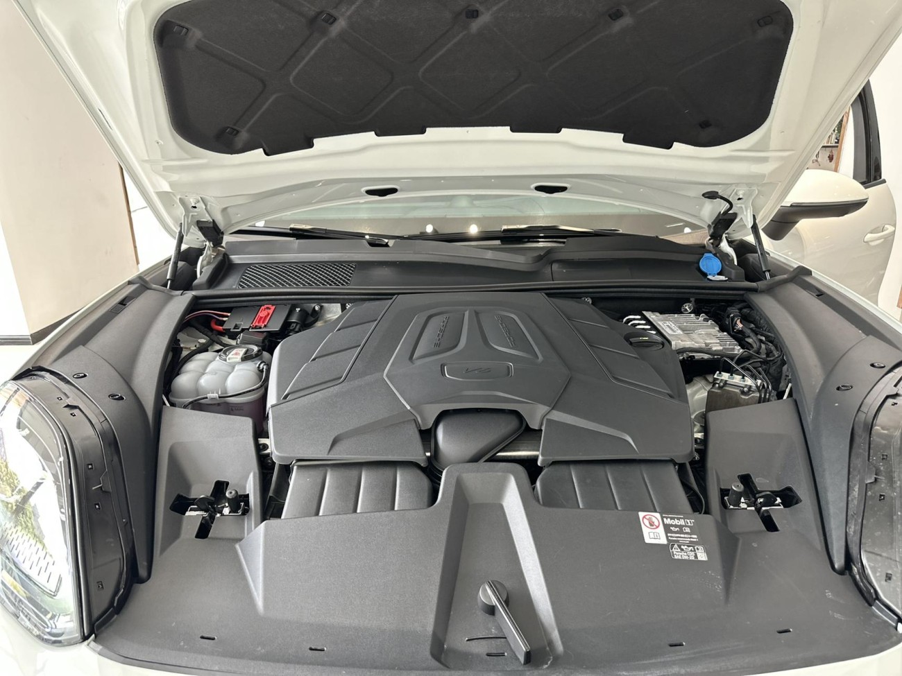 Porsche Cayenne 2025