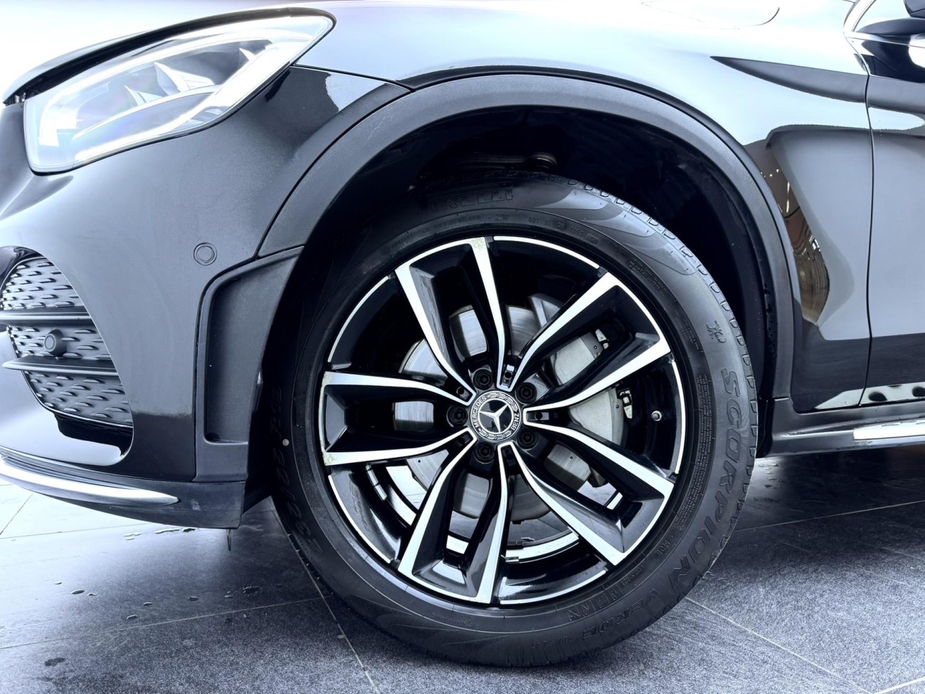 Mercedes-Benz GLC 260 L 2020