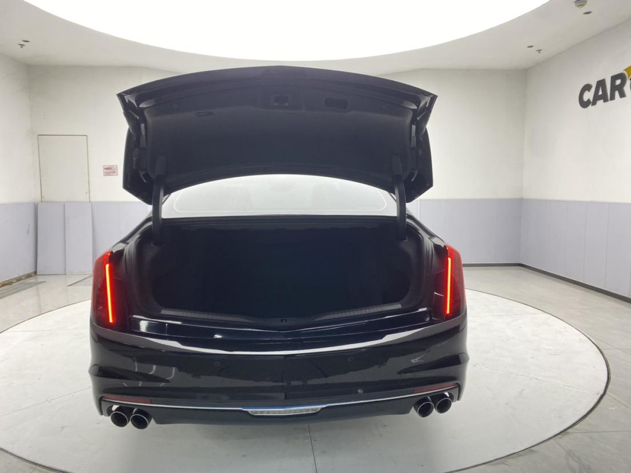 Cadillac CT6 2023