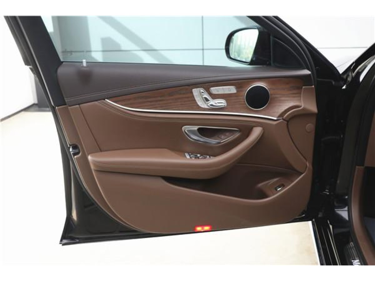 Mercedes-Benz E 300 L 2023