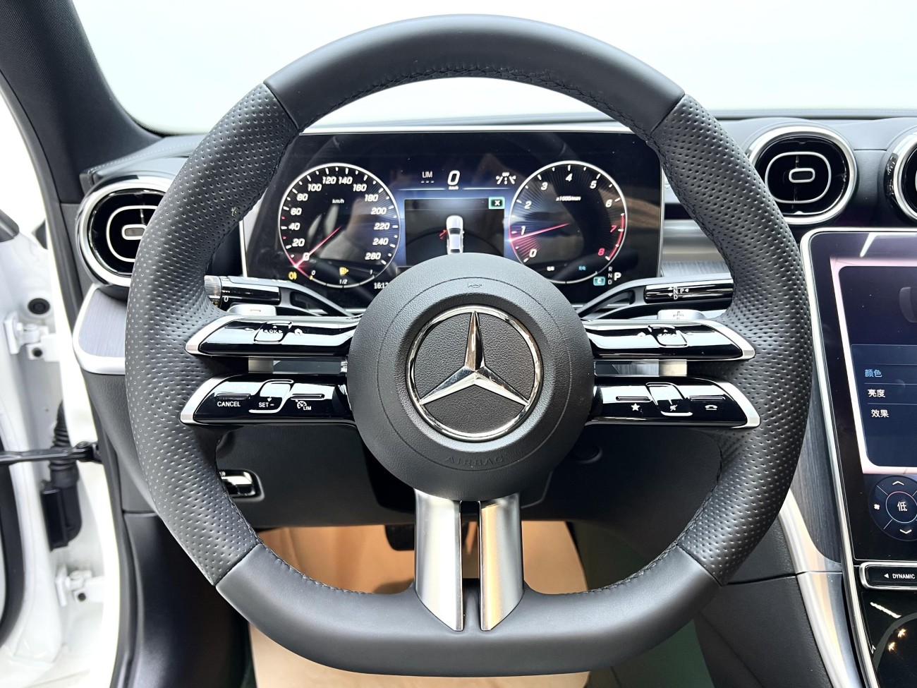 Mercedes-Benz C 200 L 2023