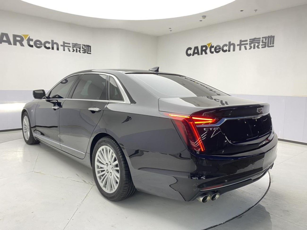 Cadillac CT6 2023