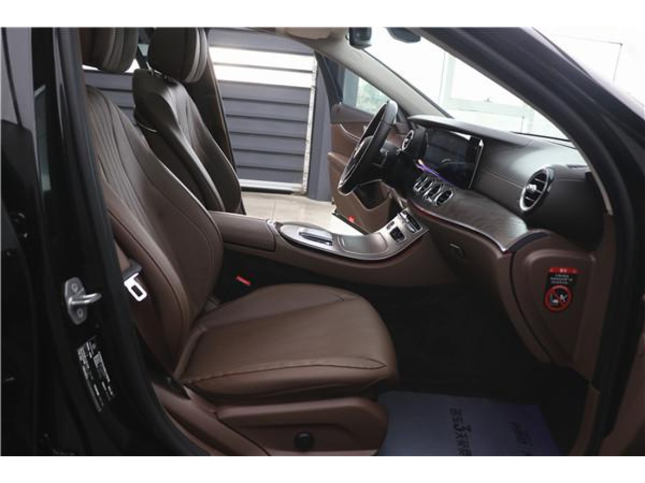 Mercedes-Benz E 300 L 2023