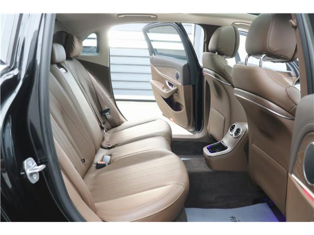 Mercedes-Benz E 300 L 2023