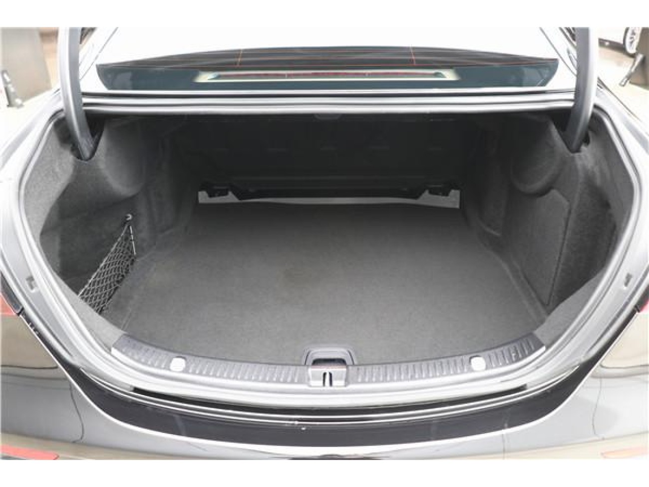 Mercedes-Benz E 300 L 2023