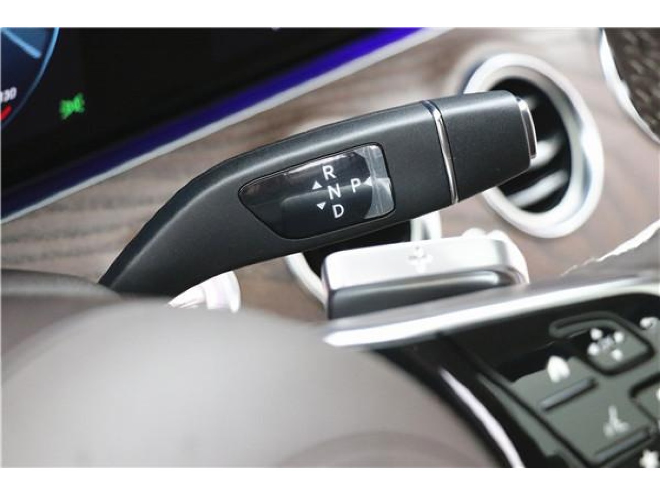 Mercedes-Benz E 300 L 2023