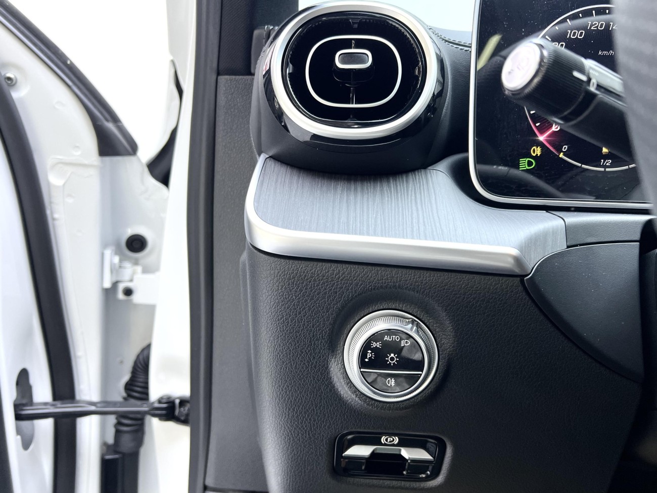 Mercedes-Benz C 200 L 2023