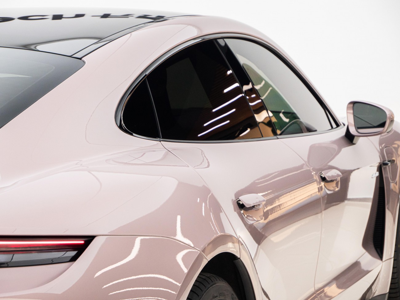 Porsche Taycan 2023