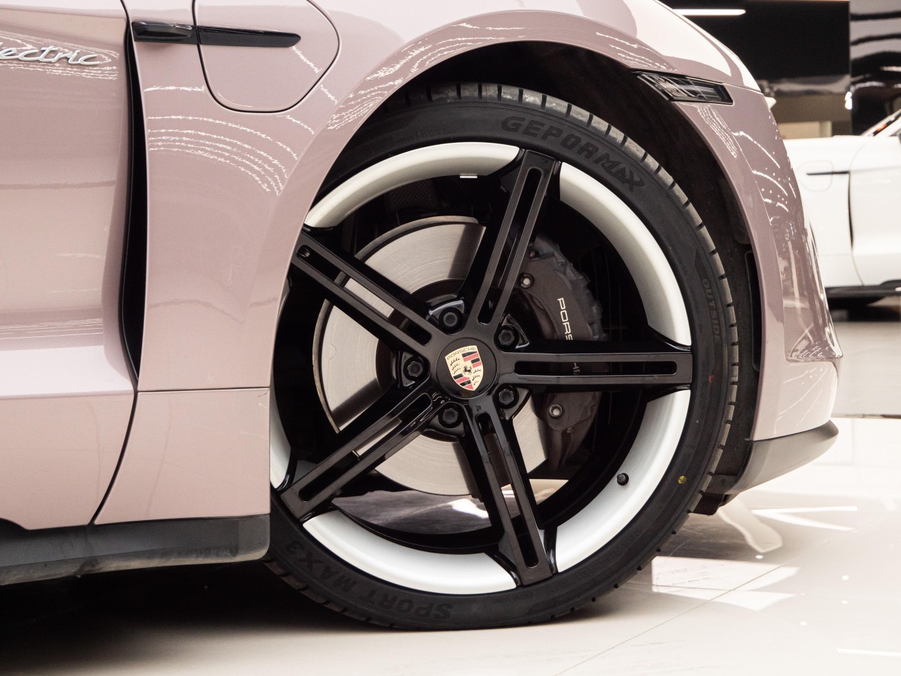Porsche Taycan 2023