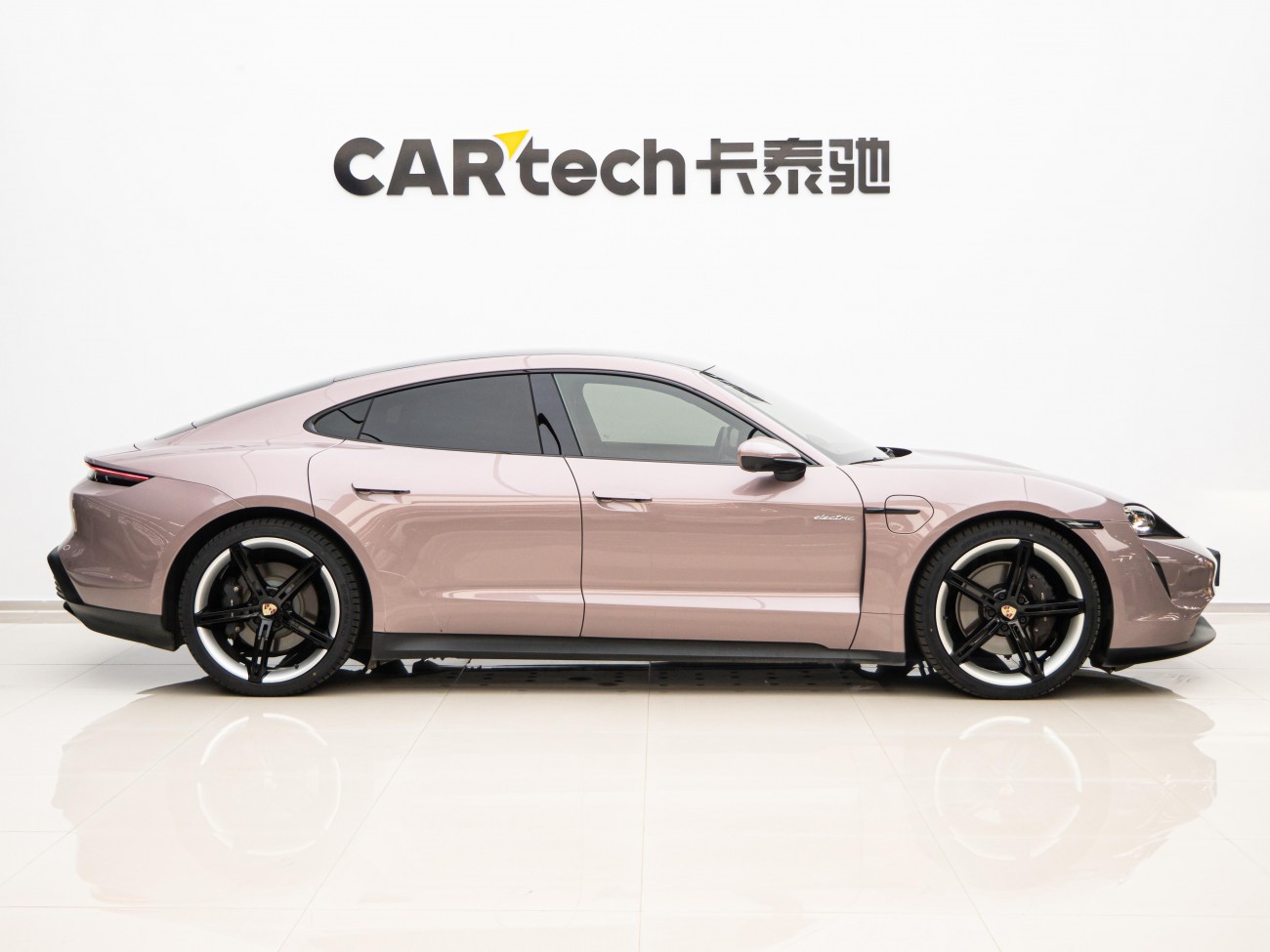 Porsche Taycan 2023