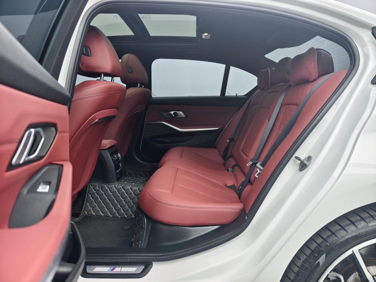 BMW 330Li 2024