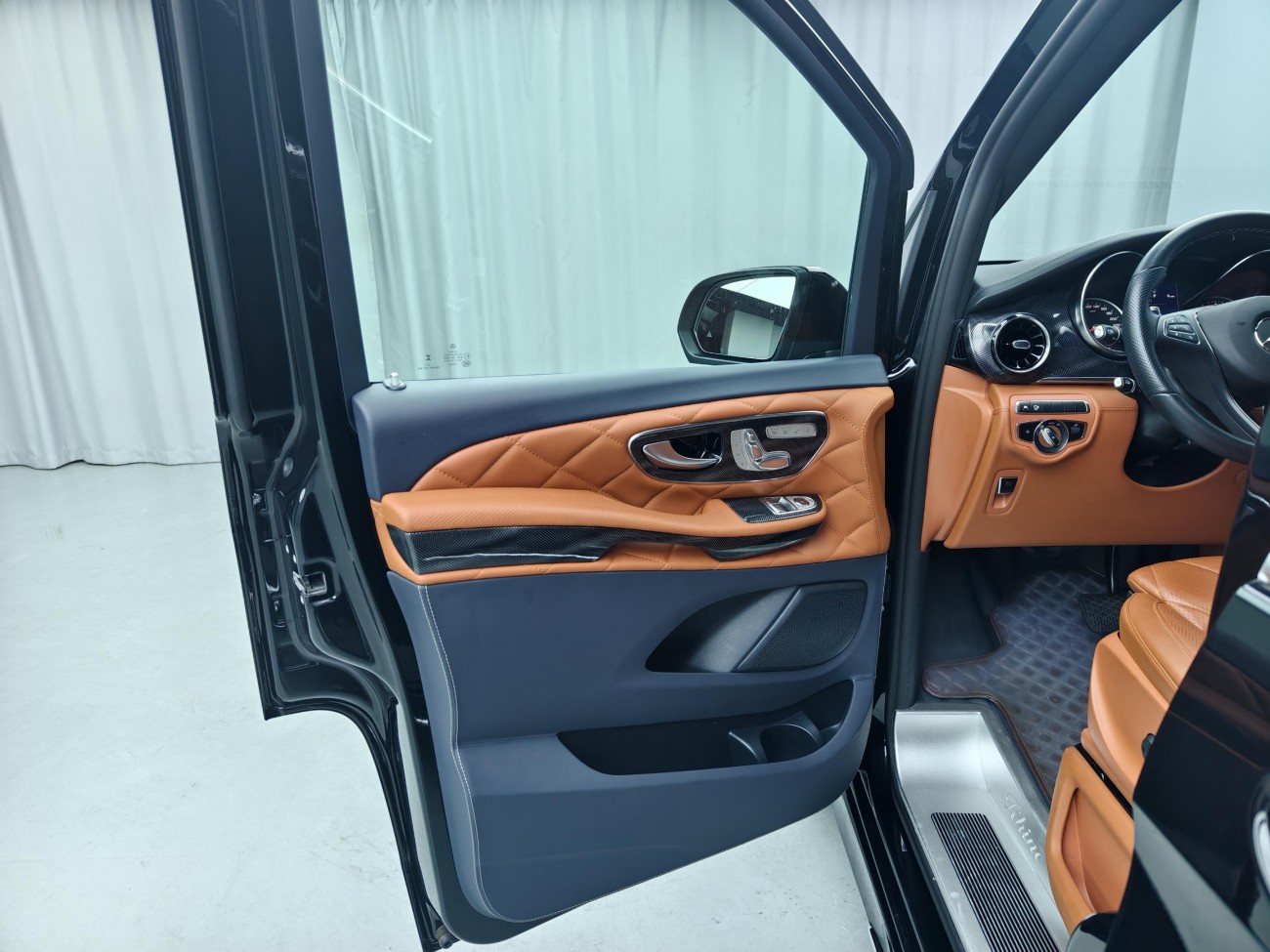 Mercedes-Benz 2023 2024